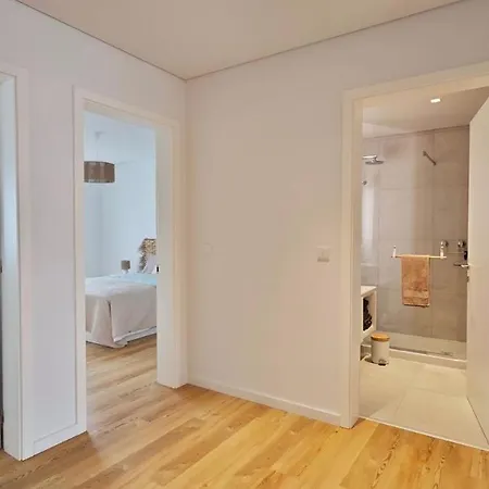 Ocean Breeze With A Pleasant Patio * 라고아