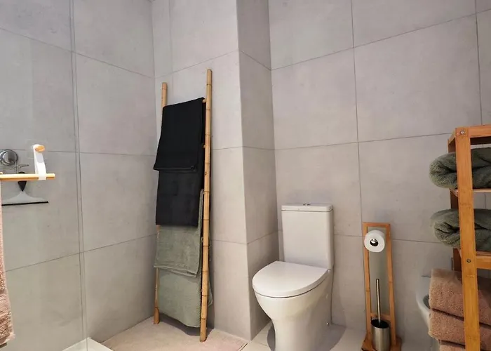 Ocean Breeze With A Pleasant Patio * Lagoa (Azores)